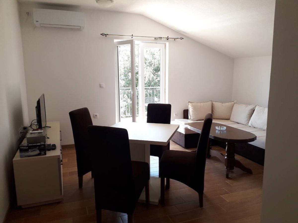 Apartmani Viza Рісан Екстер'єр фото
