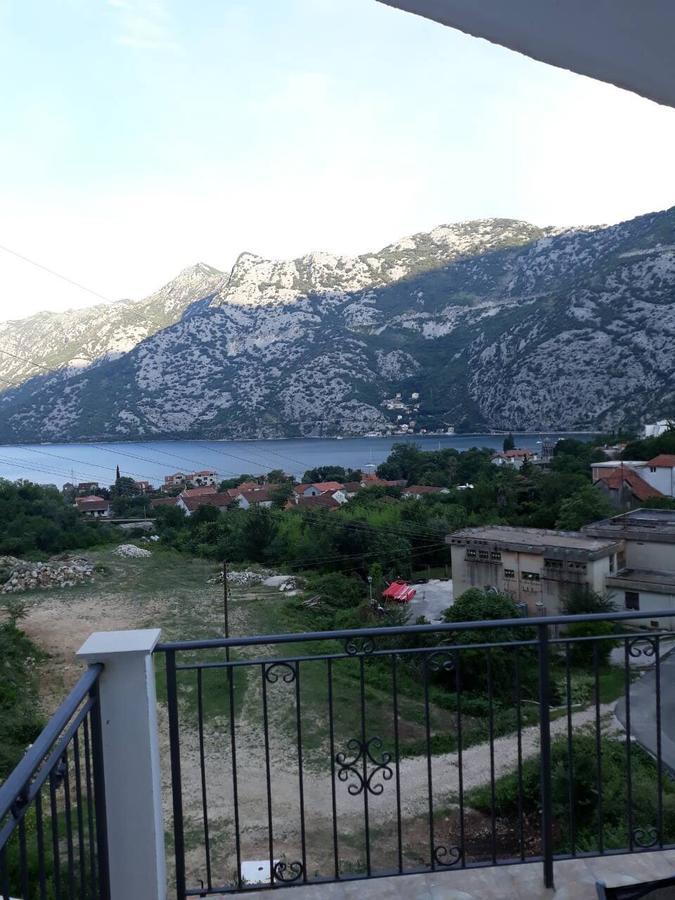 Apartmani Viza Рісан Екстер'єр фото
