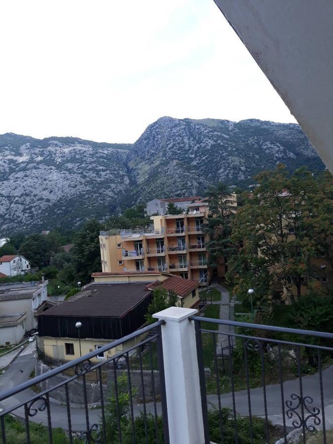 Apartmani Viza Рісан Екстер'єр фото